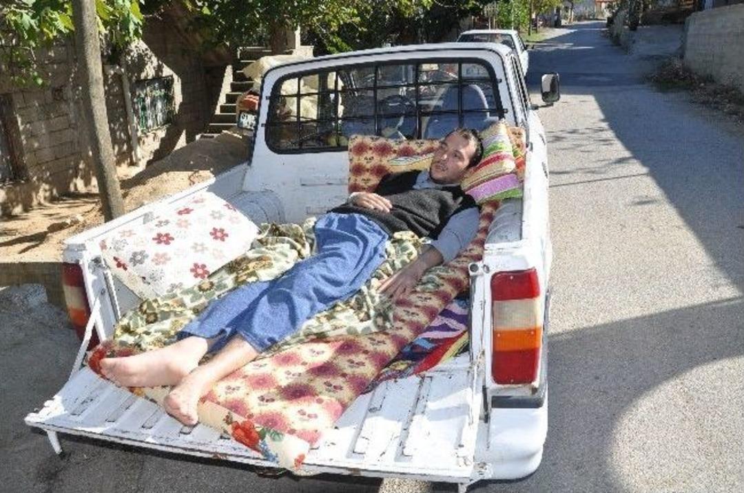 (&ouml;zel Haber) Ambulans İle G&ouml;t&uuml;r&uuml;ld&uuml;ğ&uuml; Hastaneden Kamyonet Kasasında D&ouml;nd&uuml;