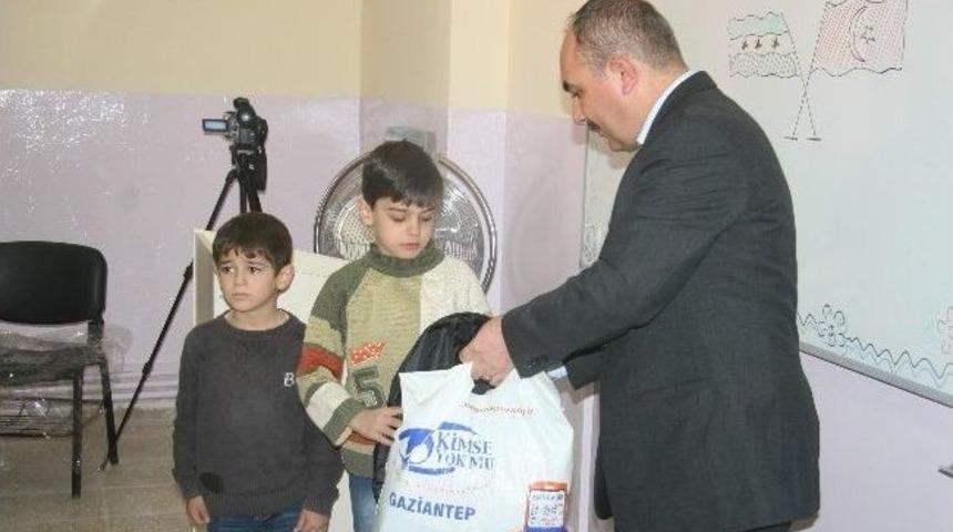 Eğitim G&ouml;ren Suriyeli Yetim &Ccedil;ocuklara Yardım Yapıldı