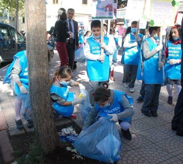 Vali Taşkesen &Ccedil;&ouml;p Topladı 1