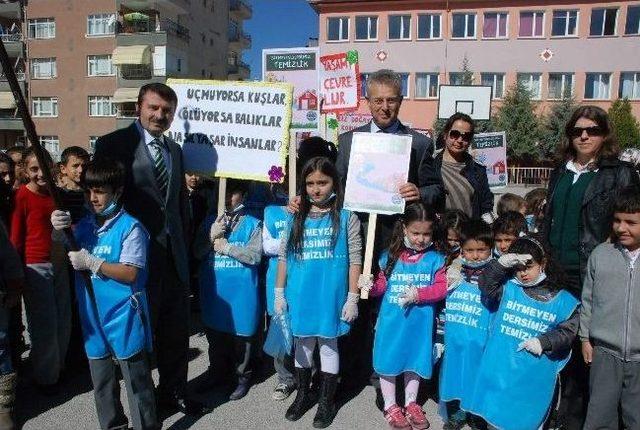 Vali Taşkesen &Ccedil;&ouml;p Topladı 2