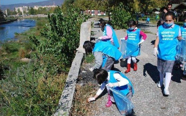 Vali Taşkesen &Ccedil;&ouml;p Topladı 3