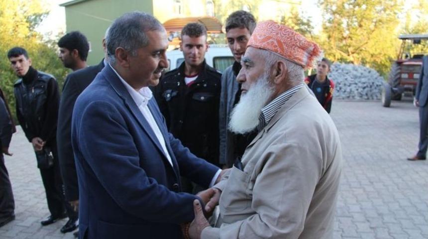 Vali Ko&ccedil;ak, Arıcak Il&ccedil;esinin Sorunlarını Dinledi