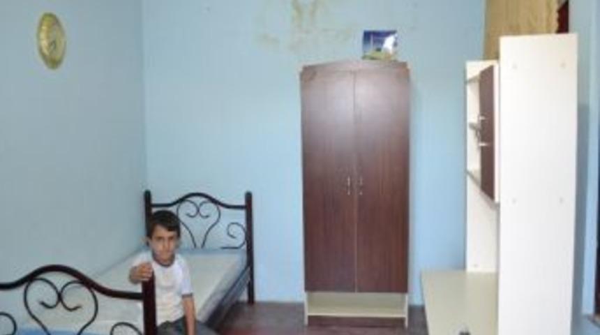 Kaymakamlıktan Başarılı &Ouml;ğrenciye Hediye