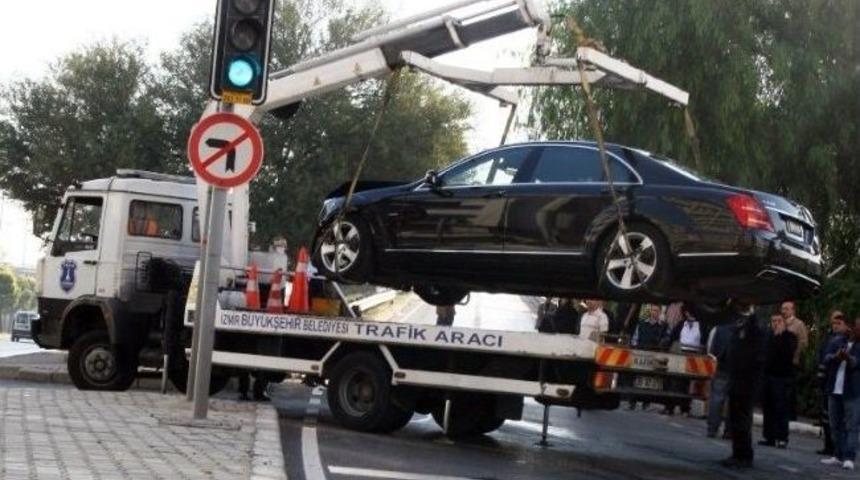 Başkan Kocaoğlu&rsquo;nun Makam Aracı Kaza Yaptı