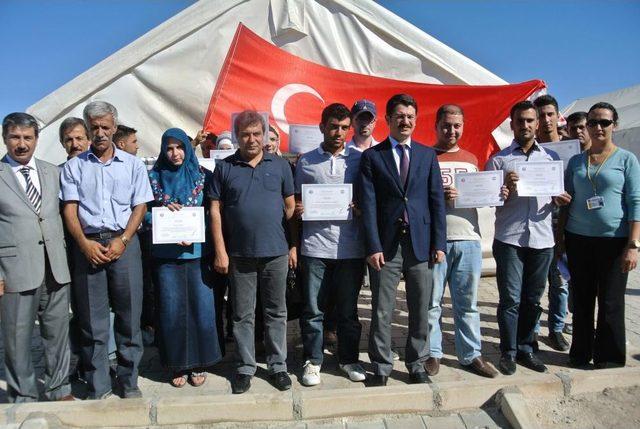 Suriyeli T&uuml;rkmenlere T&uuml;rkiye de &Uuml;niversite Imkanı Doğdu 3