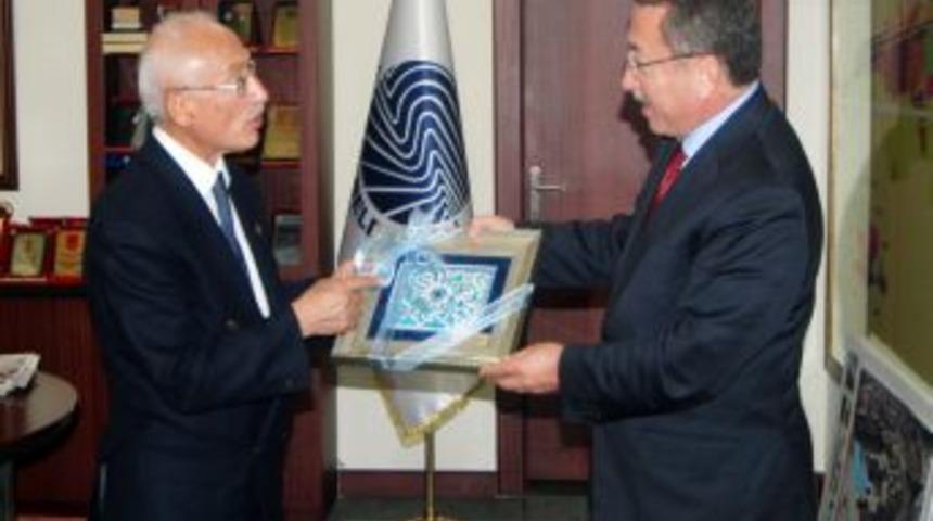 Sacit Adalı Başkan &Ouml;zt&uuml;rk&rsquo;&uuml; Ziyaret Etti