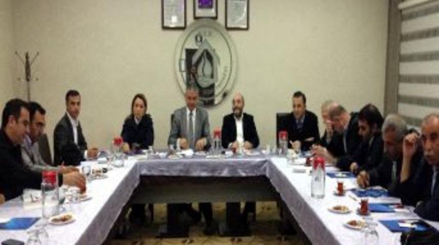 "&Uuml;lkedeki Tartışmaların Temelinde Etnik Kimlik Ve Hayat Tarzı Farklılıkları Var"