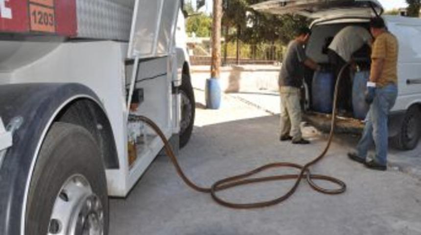 Reyhanlı'da 2 Haftada 54 Ton Ka&ccedil;ak Mazota El Konuldu