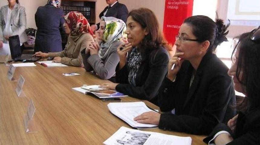 &lsquo;evlilik &Ouml;ncesi Eğitim&rsquo;