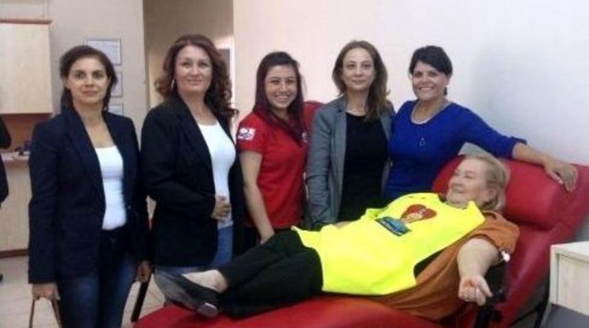 "lions D&uuml;nya Hizmet G&uuml;n&uuml;&rsquo;n&uuml; Kan Bağışıyla Kutladılar