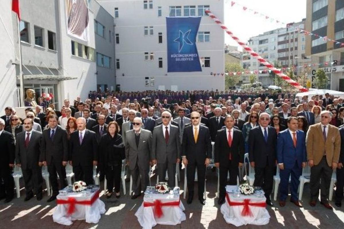 Vali Mutlu Okul A&ccedil;tı, &Ouml;ğrencilik Yıllarına Geri D&ouml;nd&uuml;