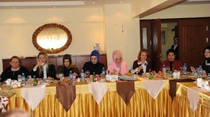 Vali Eşi Hilal Yılmaz'dan Eğitime Katkı Yemeği