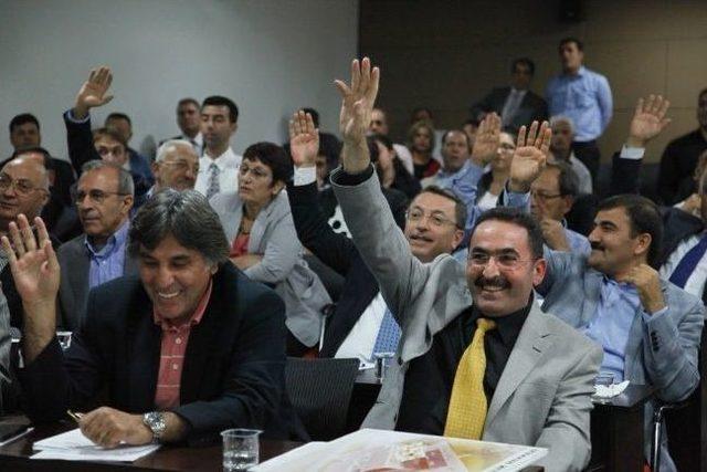 Gen&ccedil;lik Merkezi&rsquo;ne Meclisten Ret 2