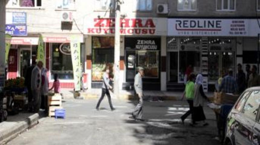 Diyarbakır Esnafı PKK'nın Kepenk &Ccedil;ağrısına Uymadı