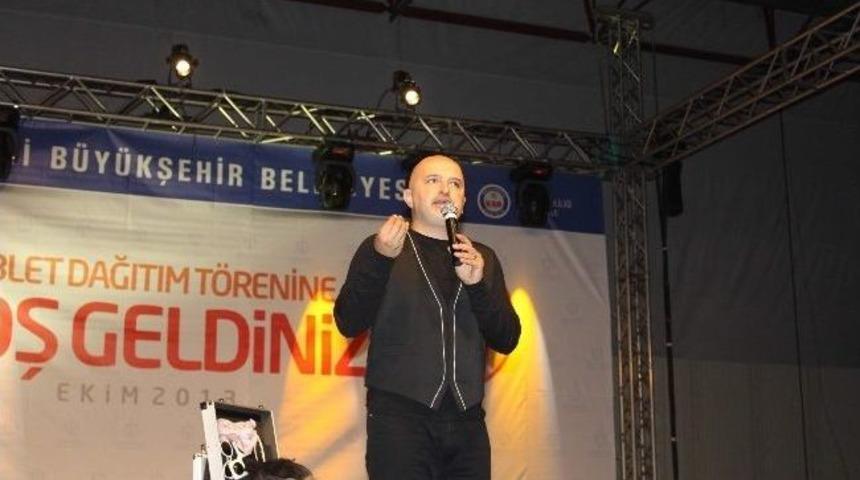 Kocaeli&rsquo;de 29 Bin &Ouml;ğrenciye Tablet Dağıtıldı