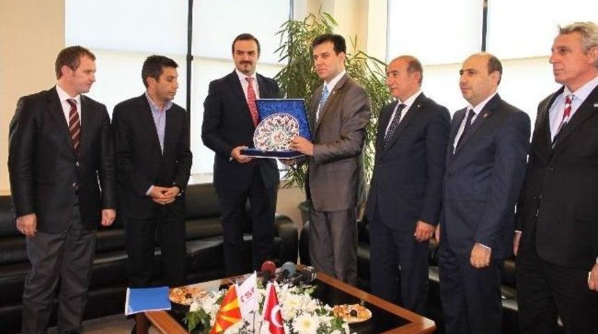 Saracini: "makedonya'da Şirket Kurmak 4 Saat, G&uuml;mr&uuml;k İşlemleri Birka&ccedil; Dakika"