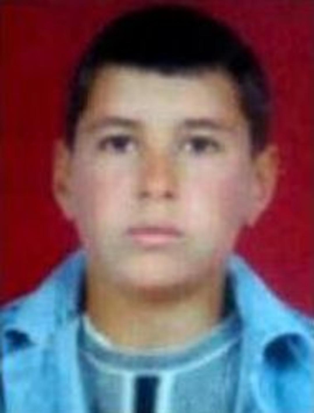 Lise &Ouml;ğrencisi Asans&ouml;rde Sıkışarak &Ouml;ld&uuml;