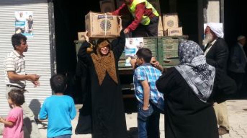 Suriyelilere Bayram &Ouml;ncesi Yardım