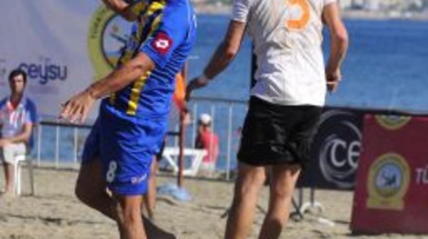 Plaj Futbolu Ligi'nde Şampiyon Seferihisar Citta Slow Oldu
