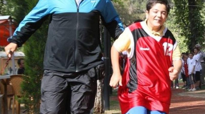 &Ouml;zel Sporcular Spor Şenliği Başlıyor