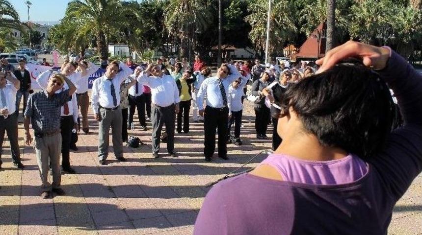 Sağlık &Ccedil;alışanları Sağlık İ&ccedil;in Y&uuml;r&uuml;d&uuml;