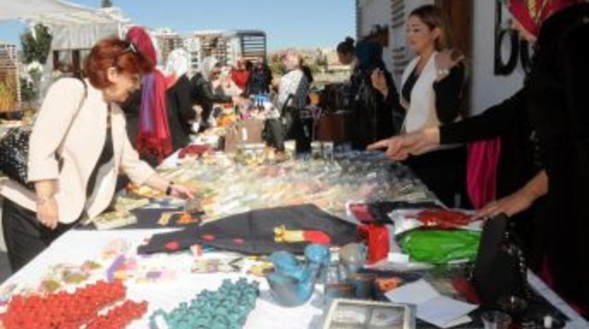 Dar Gelirli &Ccedil;ocuklara En Iyi Eğitim Koşulunu Hazırlayacaklar