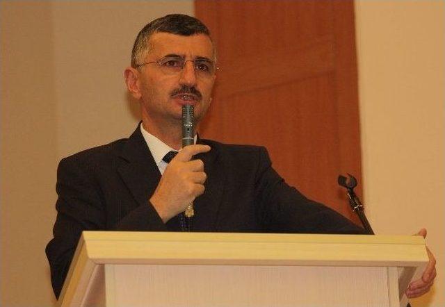 Kastamonu Valisi Erdoğan Bektaş; 1