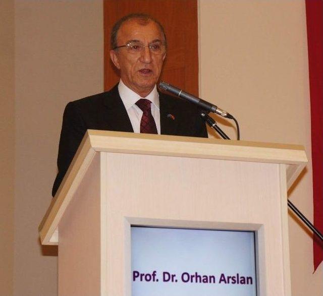 Kastamonu Valisi Erdoğan Bektaş; 3