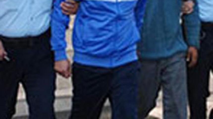 K&uuml;&ccedil;&uuml;k kızlara uyuşturucu verip tecav&uuml;z ettiler