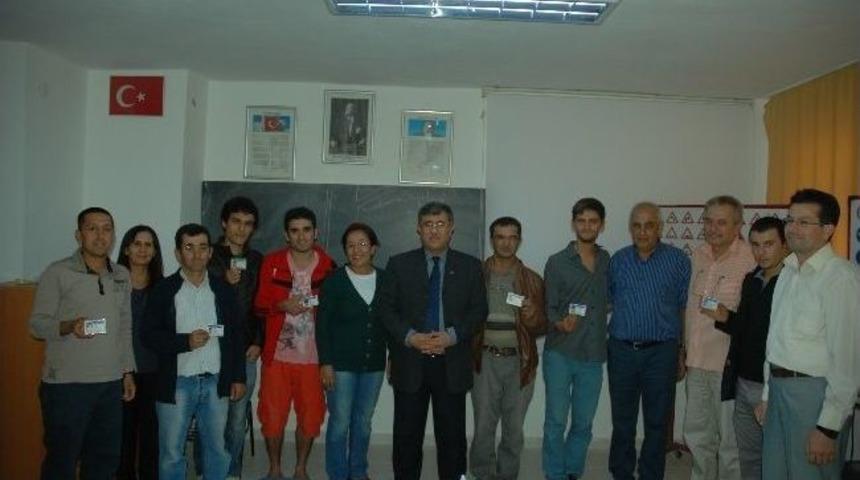 İşitme Engelliler Ehliyetlerini Aldı