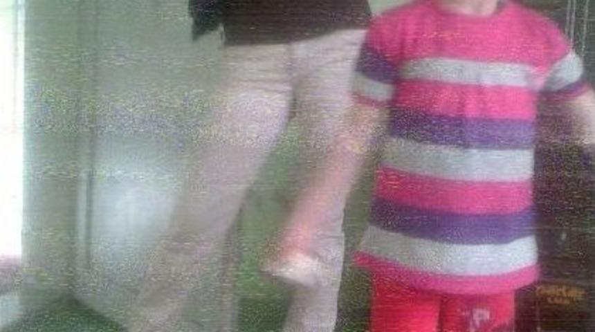 Altı G&uuml;nd&uuml;r Kayıp Karısı Ve Kızını Arıyor