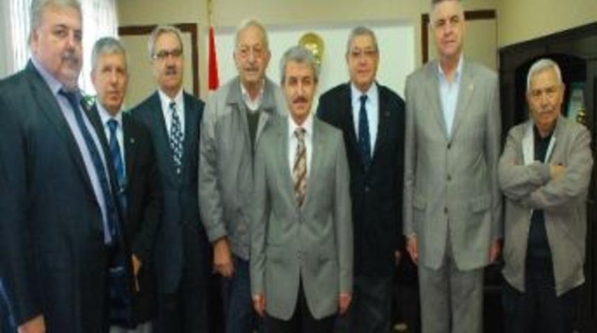 T&uuml;rfad Y&ouml;netimi, Akhisar Kaymakam Peker&rsquo;i Ziyaret Etti