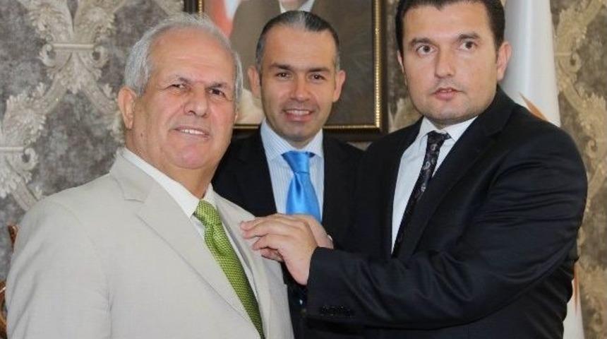 Eski Belediye Başkanı Ak Parti Ailesine Katıldı