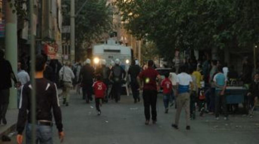 &Ouml;calan&rsquo;ın Suriye&rsquo;den &Ccedil;ıkarılmasının Yıld&ouml;n&uuml;m&uuml;nde Eylem Yapıldı