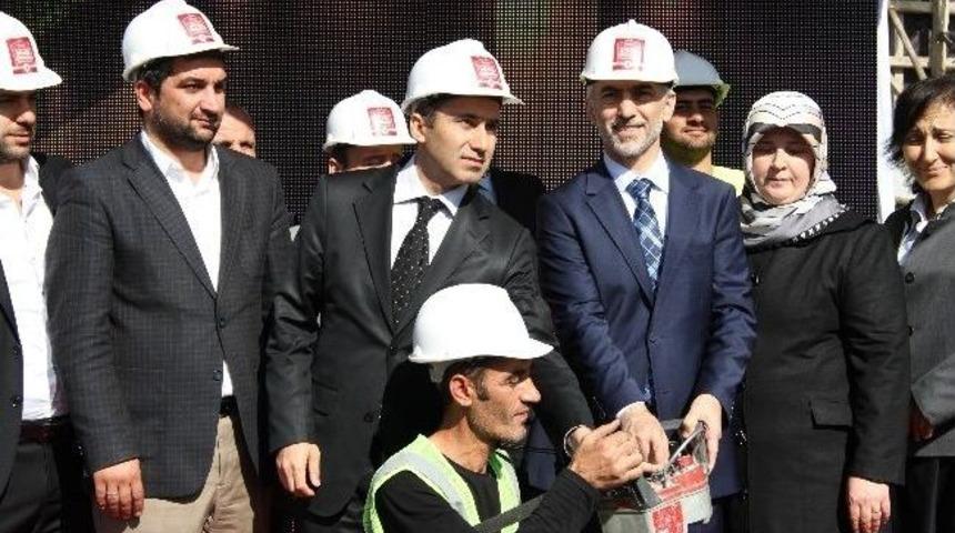 G&uuml;rsel Otopark Ve Yeşil Alan İle Kağıthane&rsquo;ye Yeni Bir Değer Geliyor