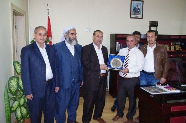 Buhara Kültür Ve Eğitim Derneğinden Başkanvekili Burun’a Plaket