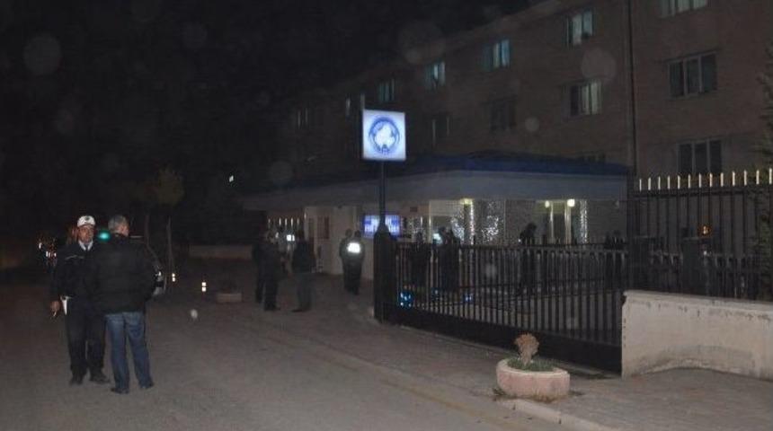 Bolu&rsquo;da &ouml;ğrenci kavgası; 30 g&ouml;zaltı