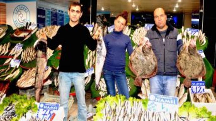 Tezgahlardaki Balık &Ccedil;eşit Ve Miktarları Arttı