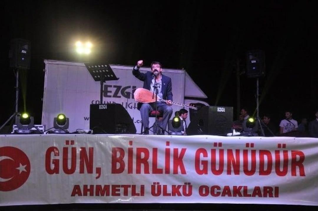 Ahmetlililer Ozan Erhan Ve Ali Kınık&rsquo;la Coştu