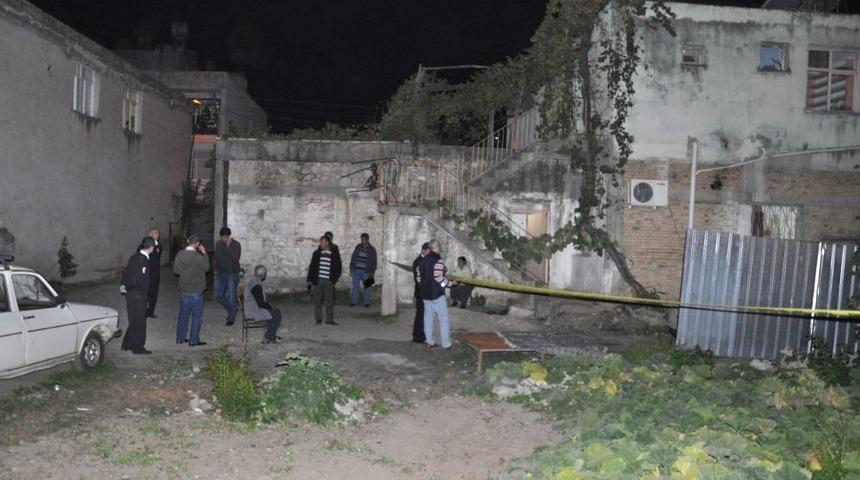 Kozan&rsquo;da Bir Evdeki Patlama Ile Ilgili Inceleme S&uuml;r&uuml;yor