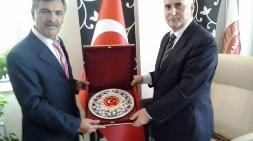 Metal Sendikası Şube Başkanı Osman Akkurt Vali &Ccedil;ınarı Ziyaret Etti