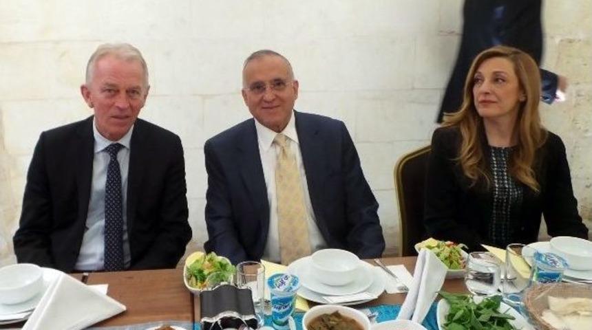 Başkan G&uuml;zelbey, Danimarka Dışişleri Bakanı'nı Ağırladı