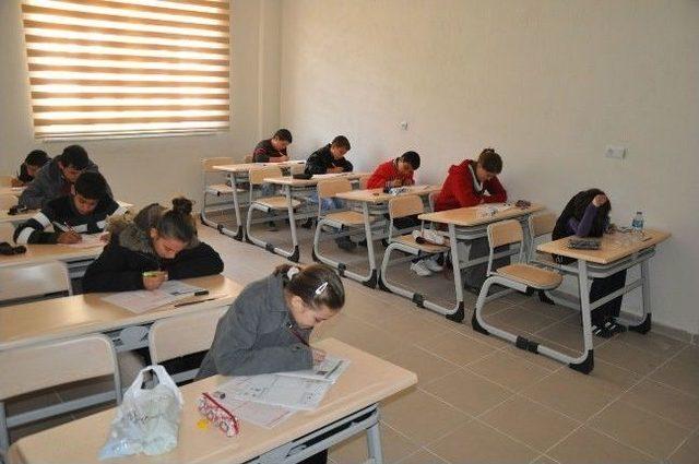 Roman Öğrenciler Sınava Koştu 1