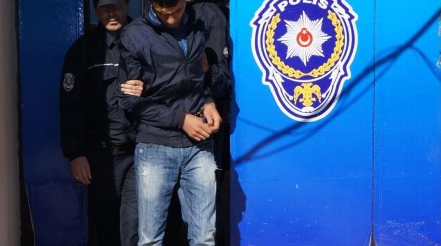 Otogarda 3 Kilo Esrarla Yakalandı
