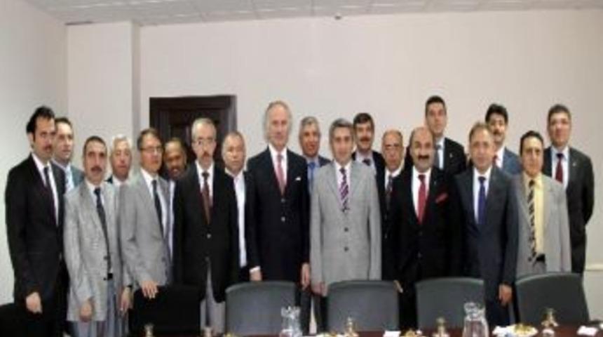 Esy&ouml;nder&rsquo;den Kaymakam &Uuml;naldı&rsquo;ya Ziyaret