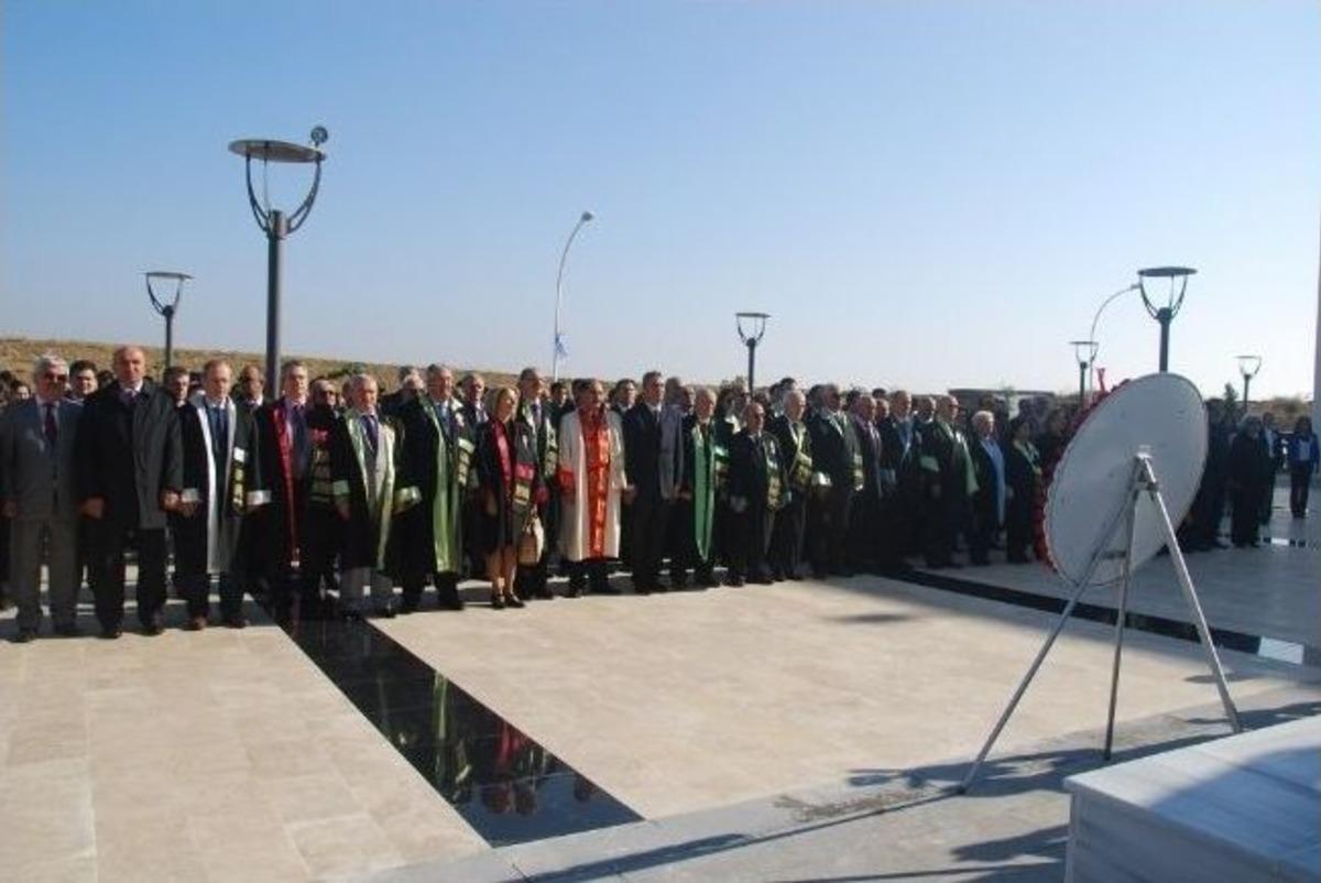 Nk&uuml;&rsquo;de Yeni Akademik Yıl T&ouml;renle A&ccedil;ıldı