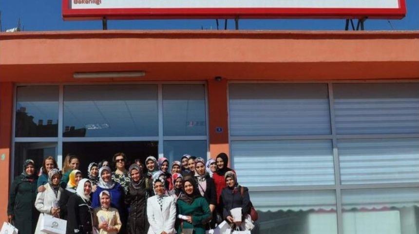Siirt Aile Destek Merkezi Ilk Mezunlarını Verdi