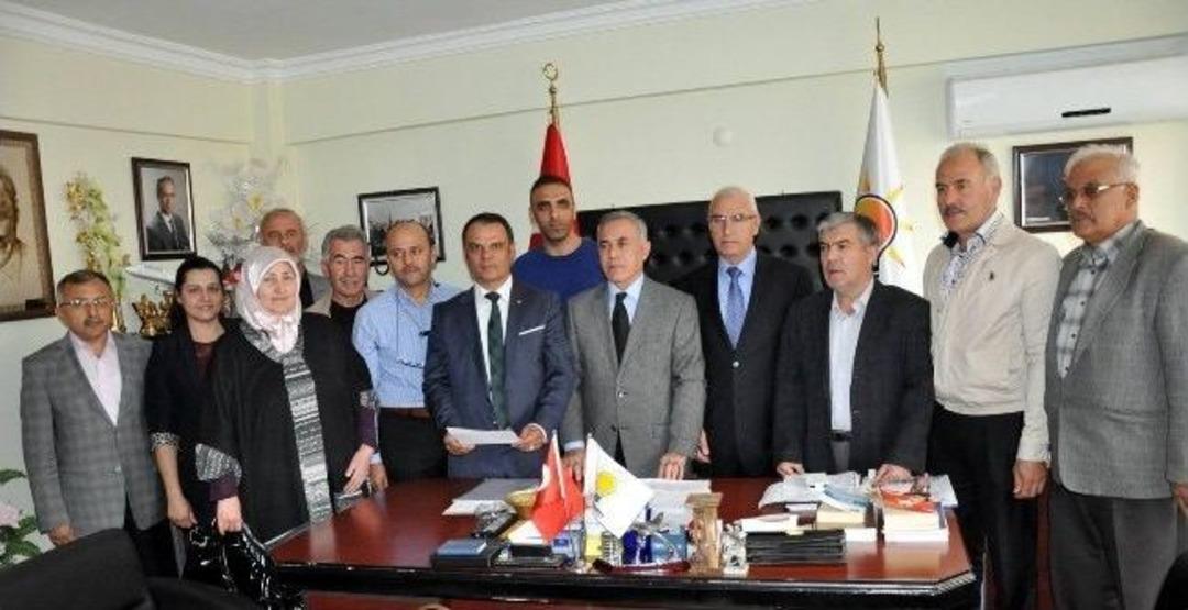 Salihli Ak Parti&rsquo;de Veteriner Hekim Ulvi Murat Tunca Aday Adayı