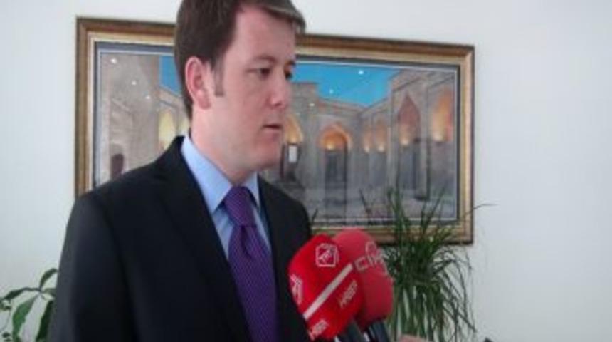 Kaymakam Koca, Ateşe Verilen Semt Pazarını Inceledi