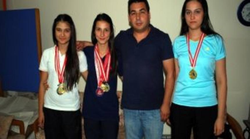 Karetede Başarıdan Başarıya Koşuyorlar